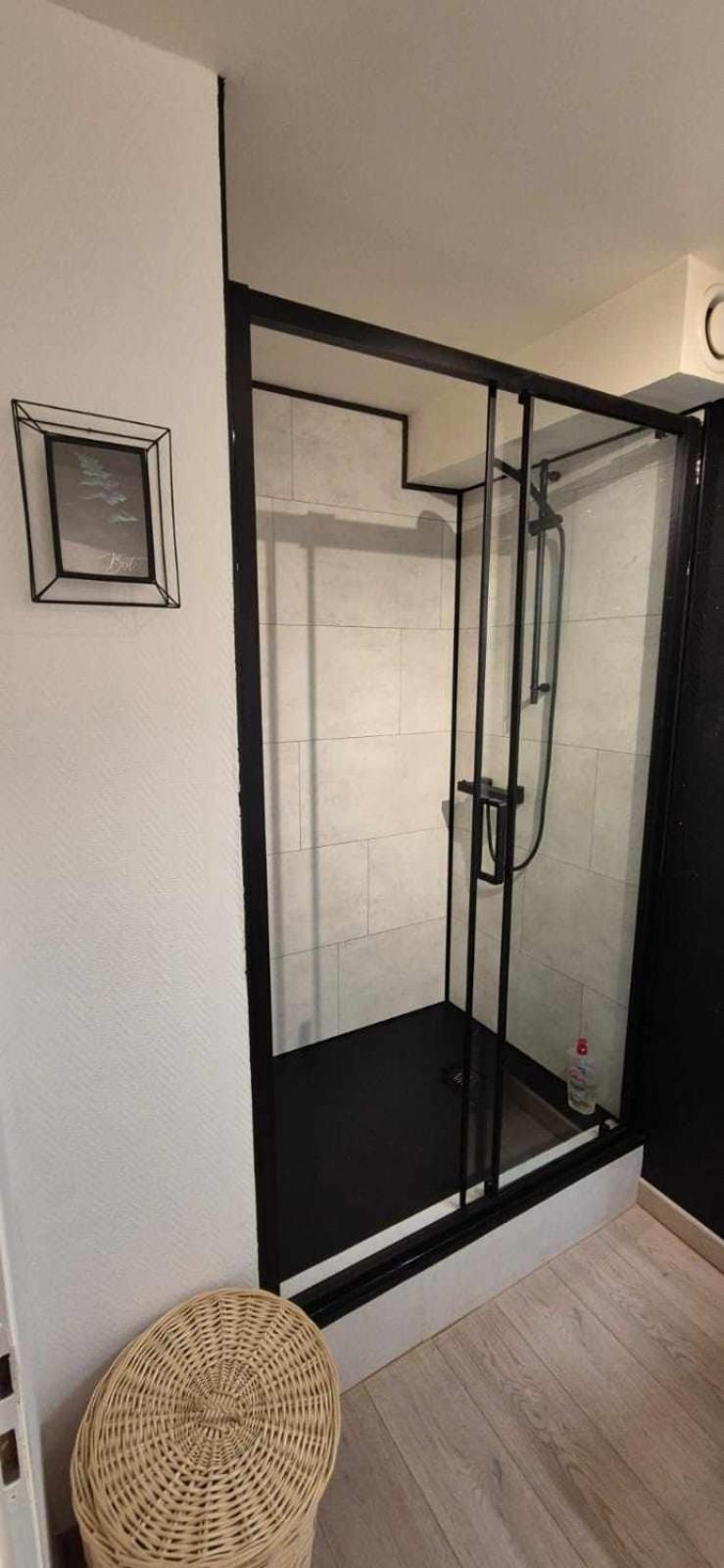Nouveau !! Appartement Confortable Totalement Renove Avec Parking Gratuit - Hypercentre De Нанси Екстериор снимка